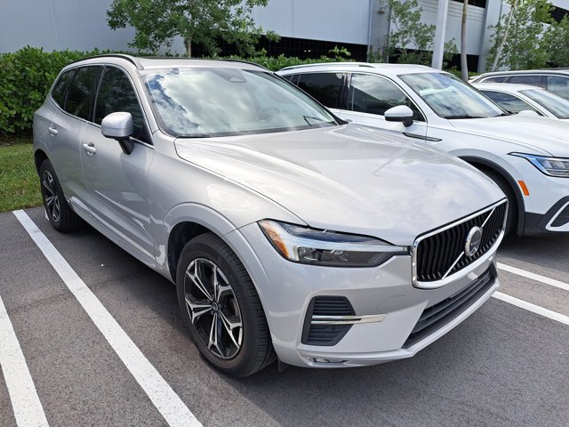 2022 Volvo XC60 Momentum