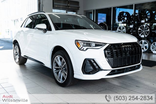 2024 Audi Q3 S line Premium Plus