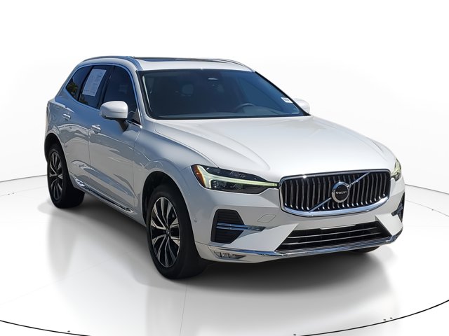 2023 Volvo XC60 Plus Bright Theme