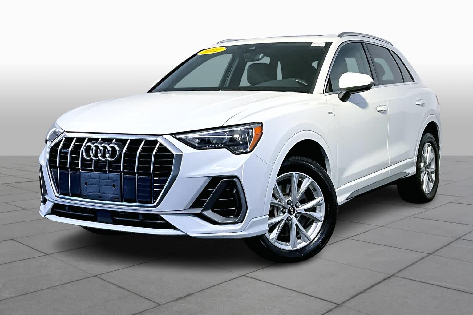 2022 Audi Q3 45 S line Premium