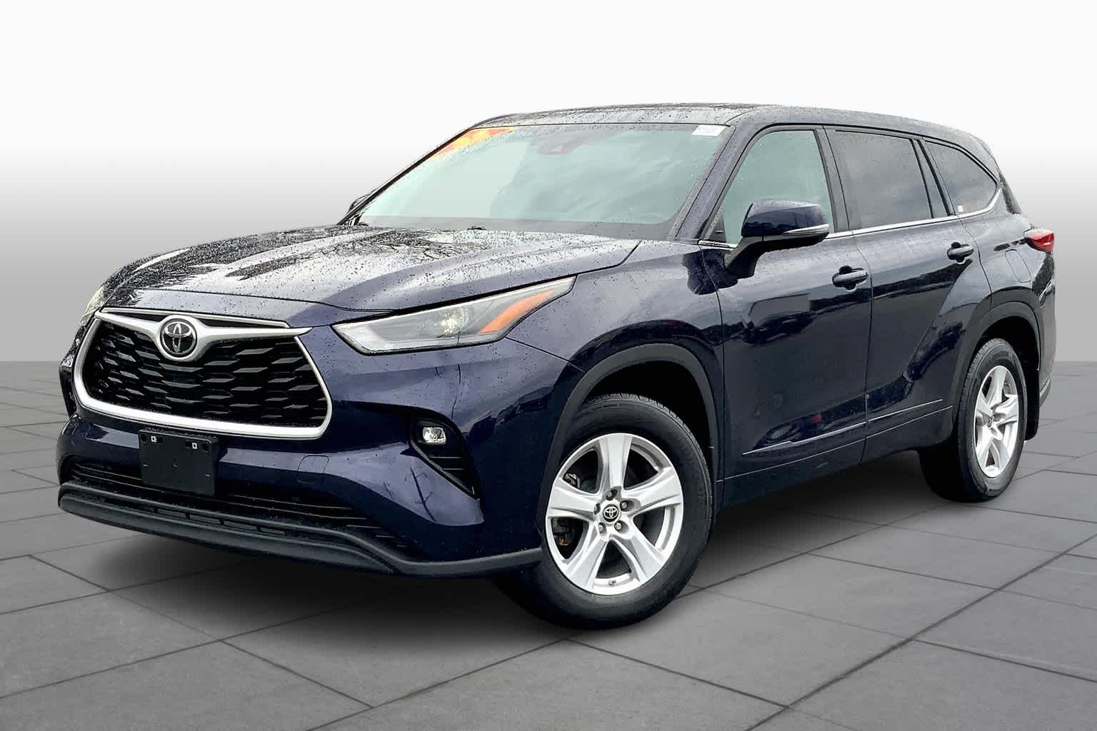 2022 Toyota Highlander LE