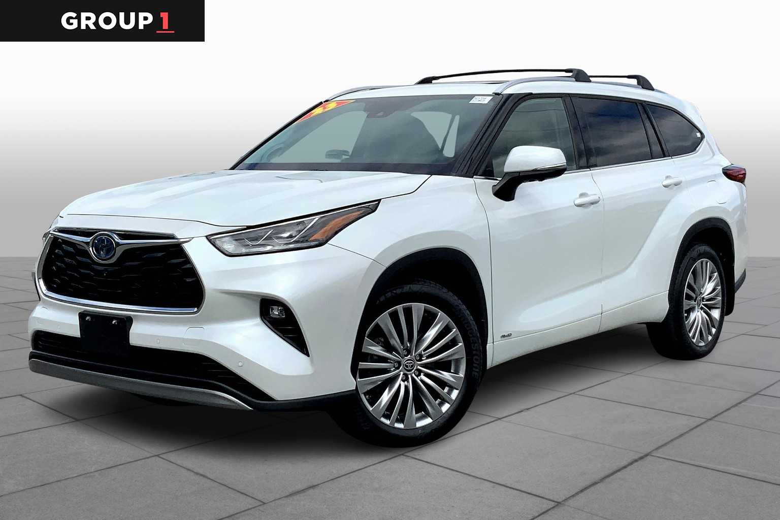 2023 Toyota Highlander Hybrid Platinum