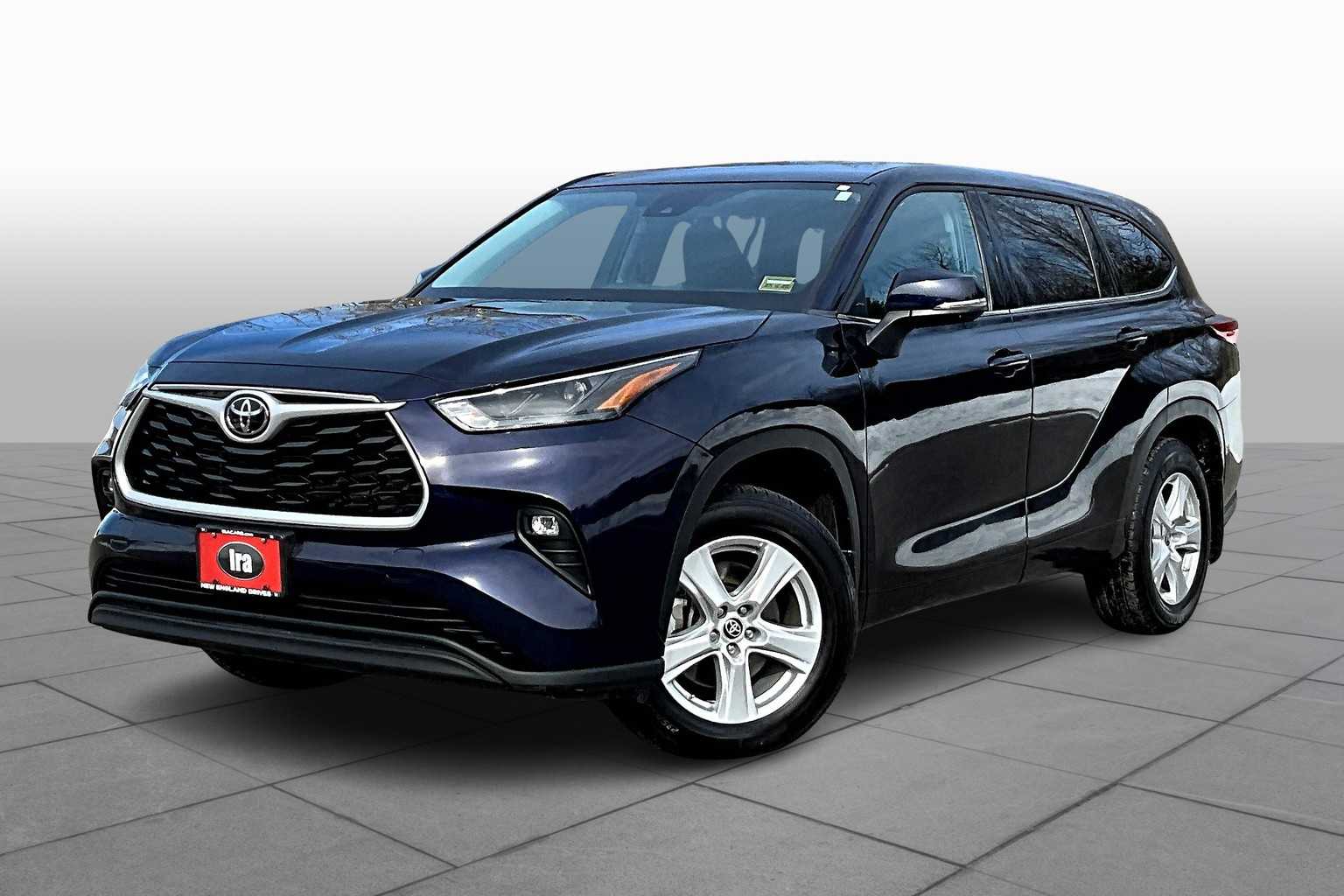 2022 Toyota Highlander LE