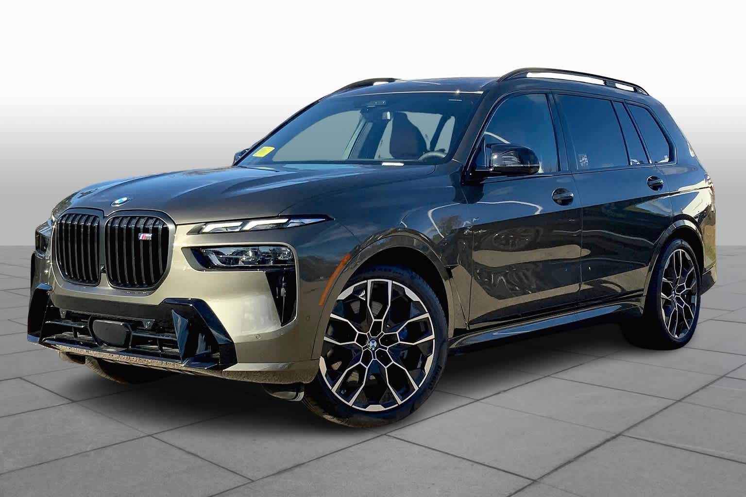 2025 BMW X7 M60i