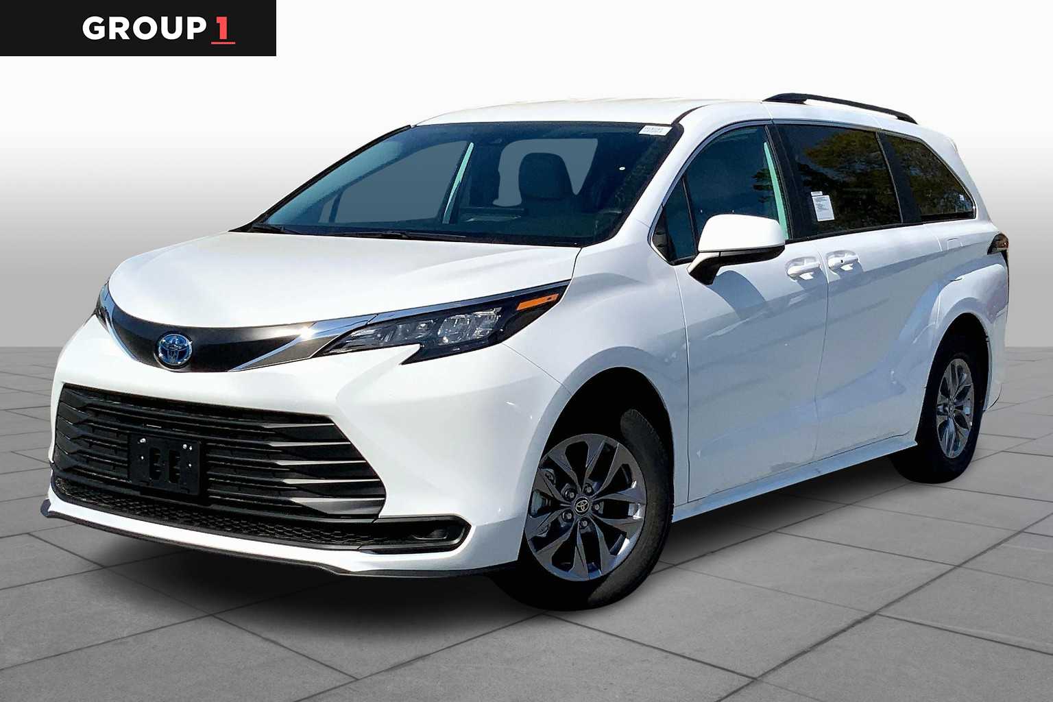 2025 Toyota Sienna LE