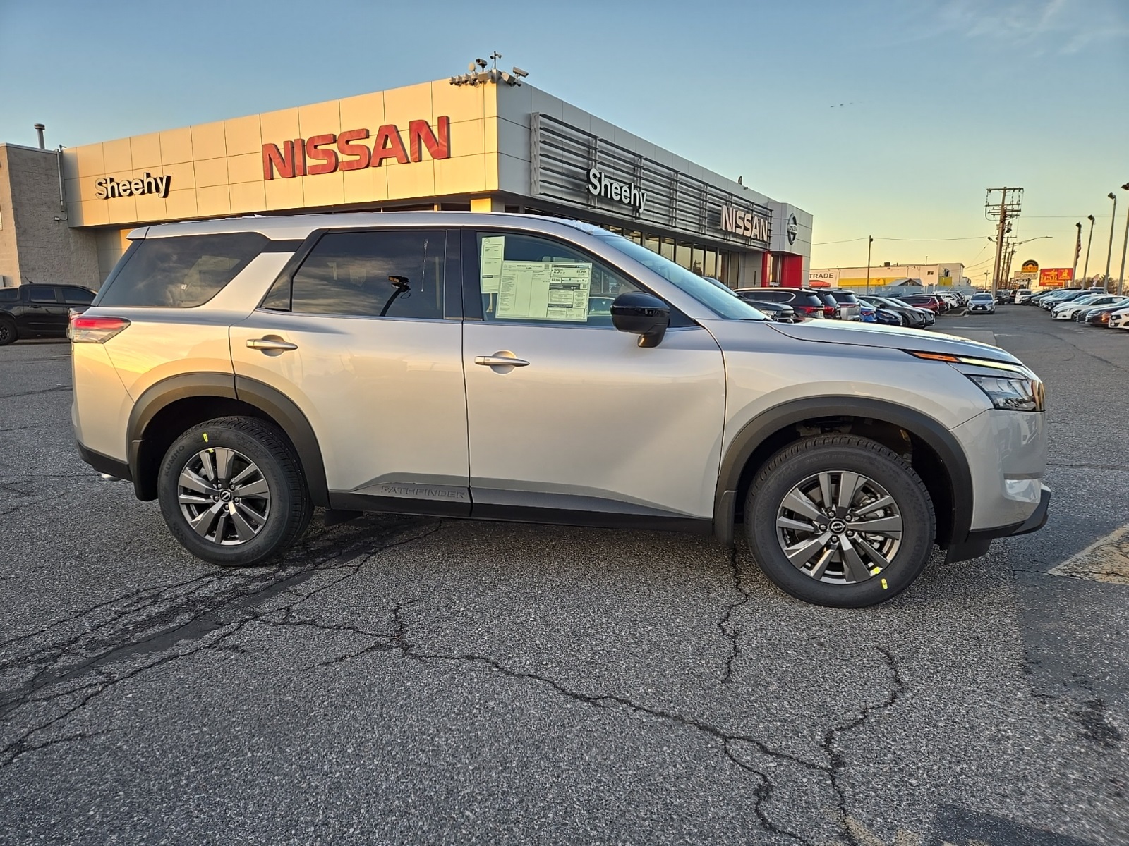 2025 Nissan Pathfinder S
