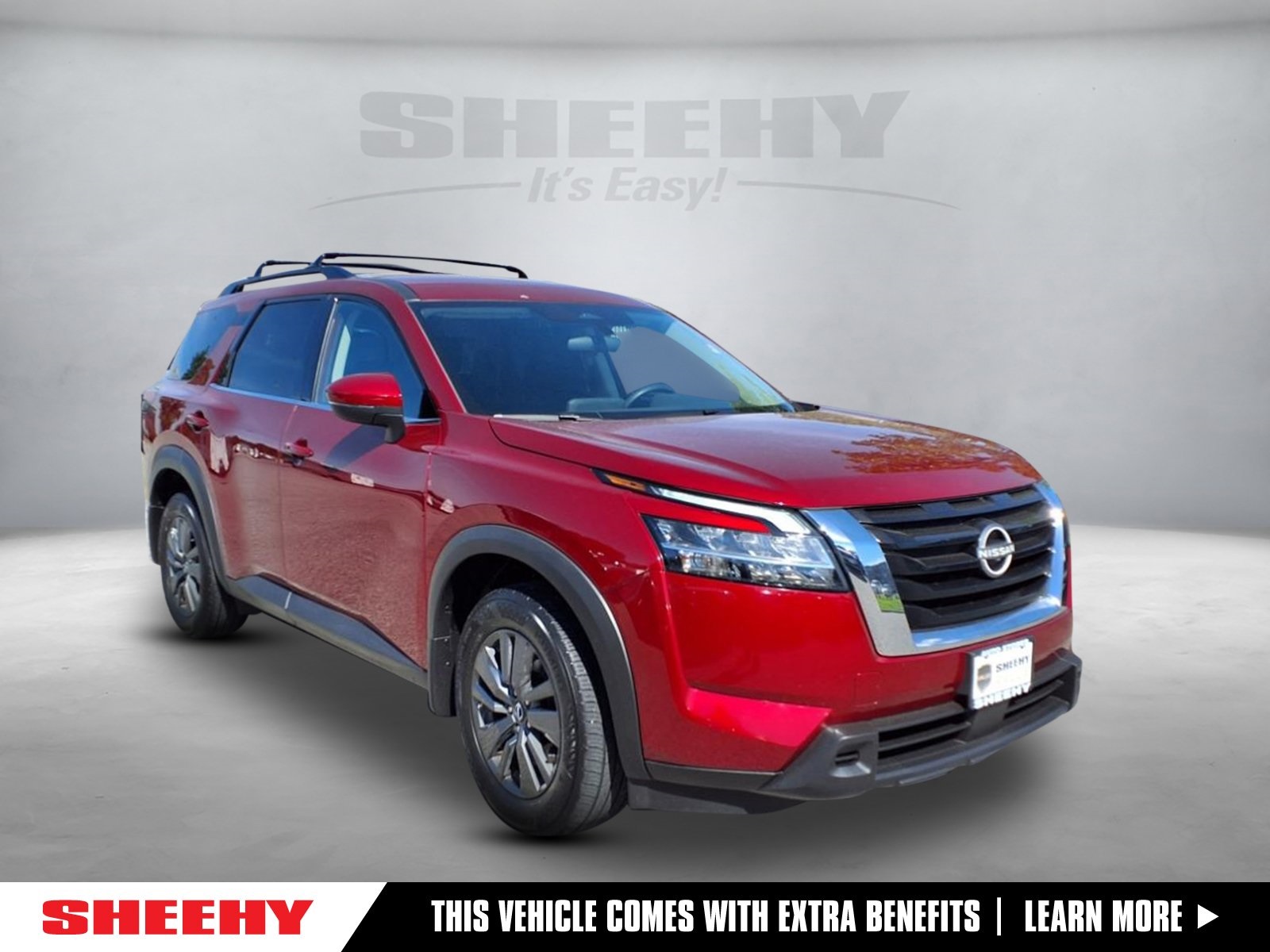 2022 Nissan Pathfinder SV